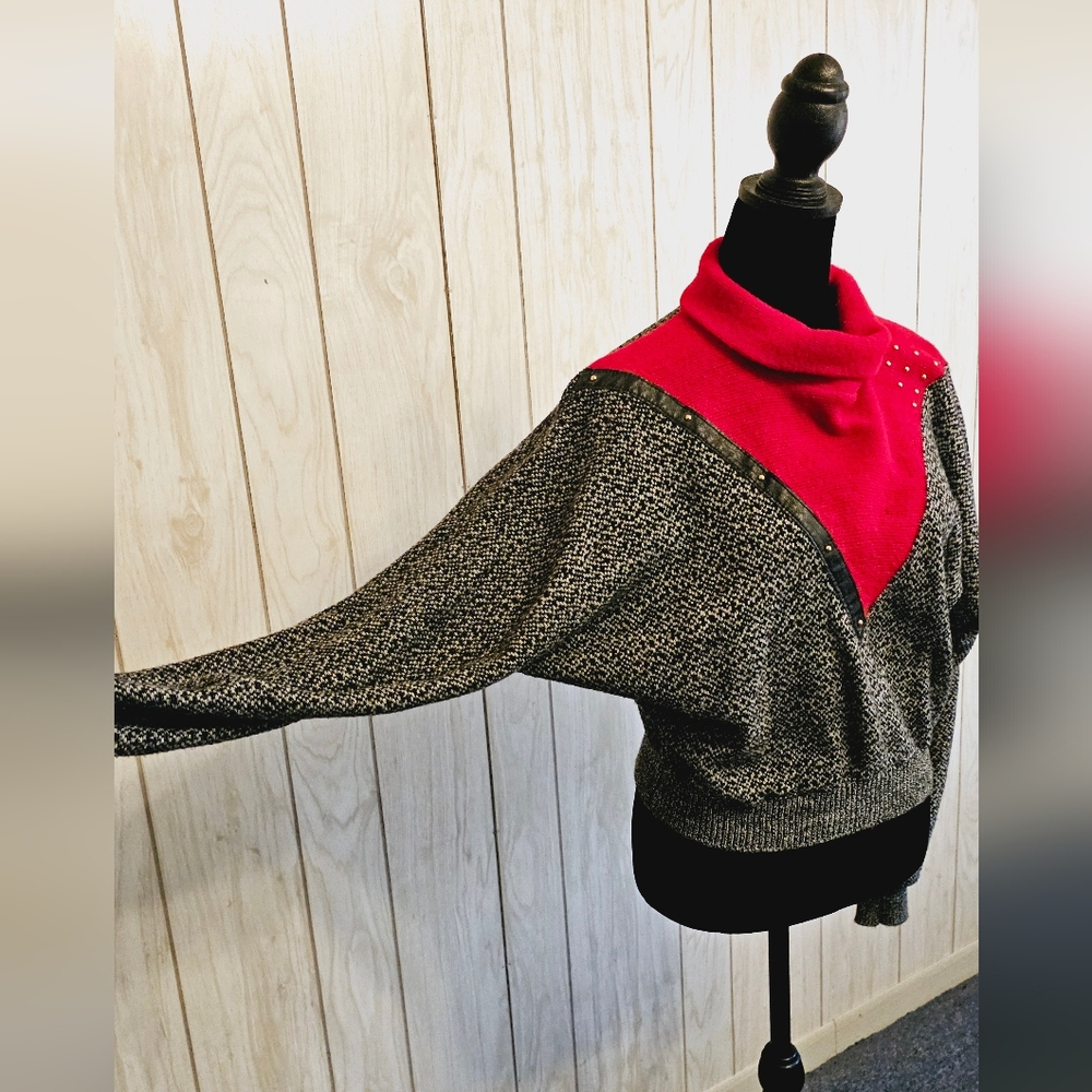 Vintage 80s Red & Black Batwing Sweater - Picture 6 of 13